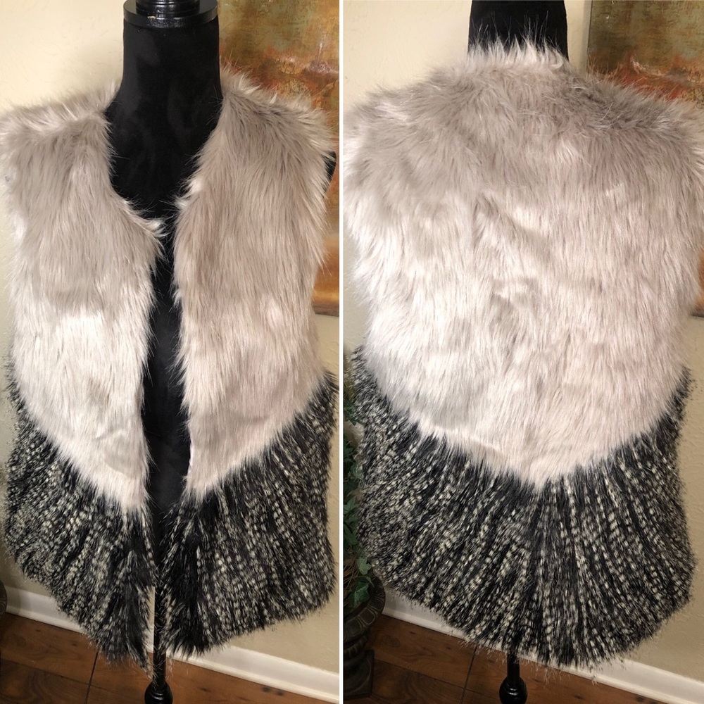 Yaira Long Hair Faux Fur Vest w/Pockets Gray Blk
